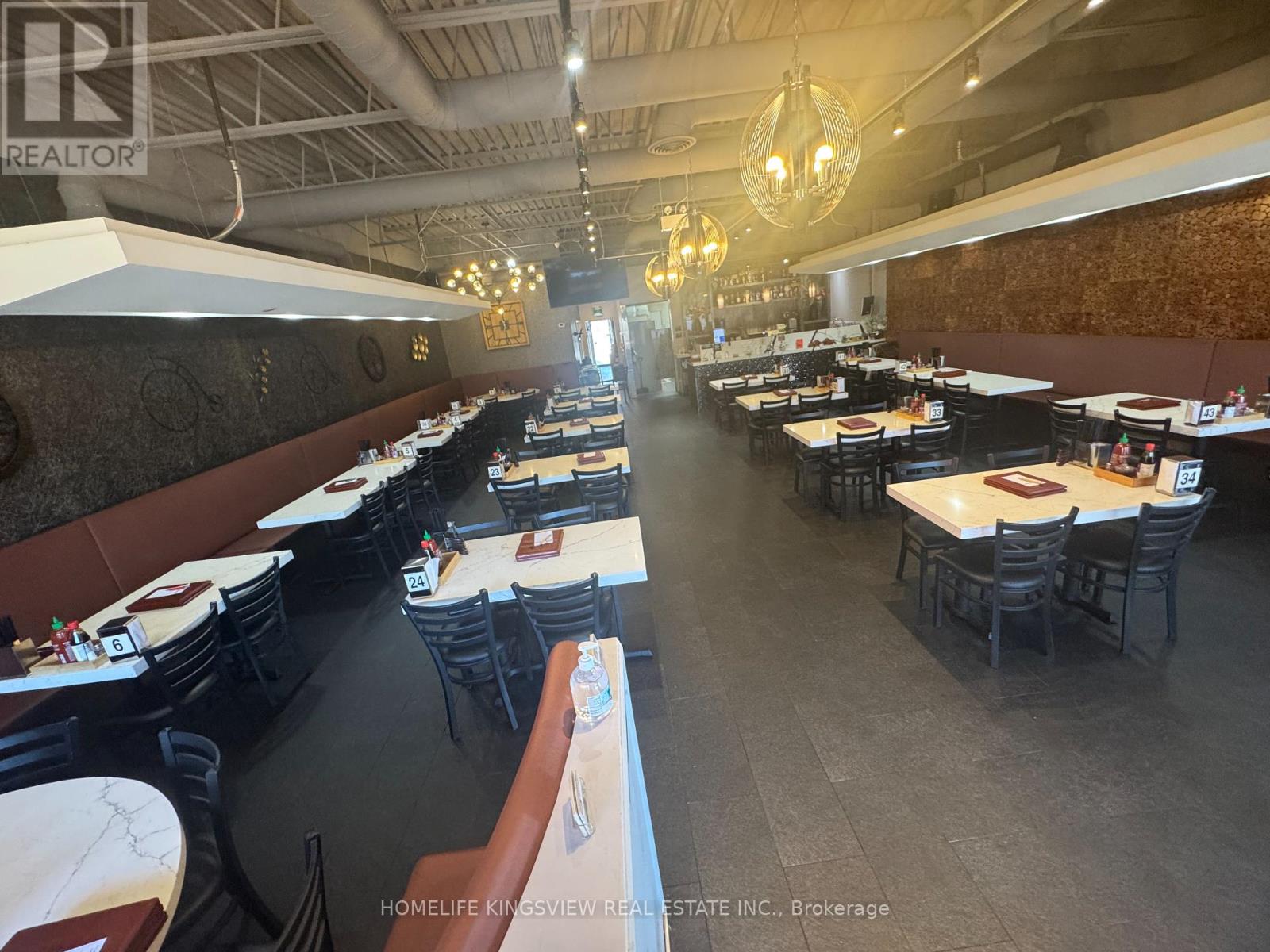 A2 - 888 DUNDAS STREET E