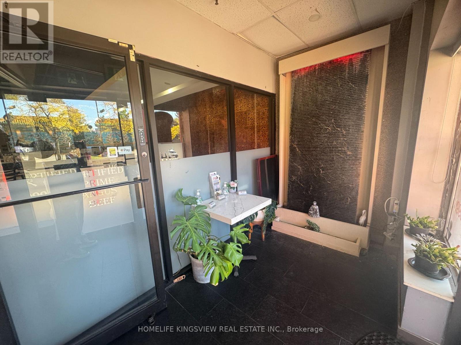 A2 - 888 DUNDAS STREET E