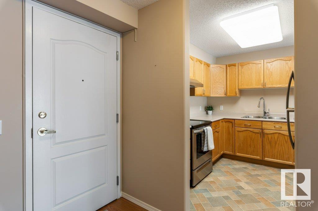 #204 160 KINGSWOOD BV