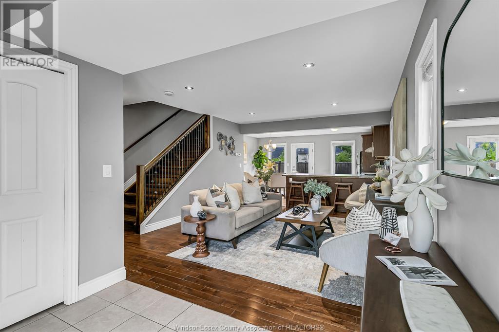 1064 MERCER