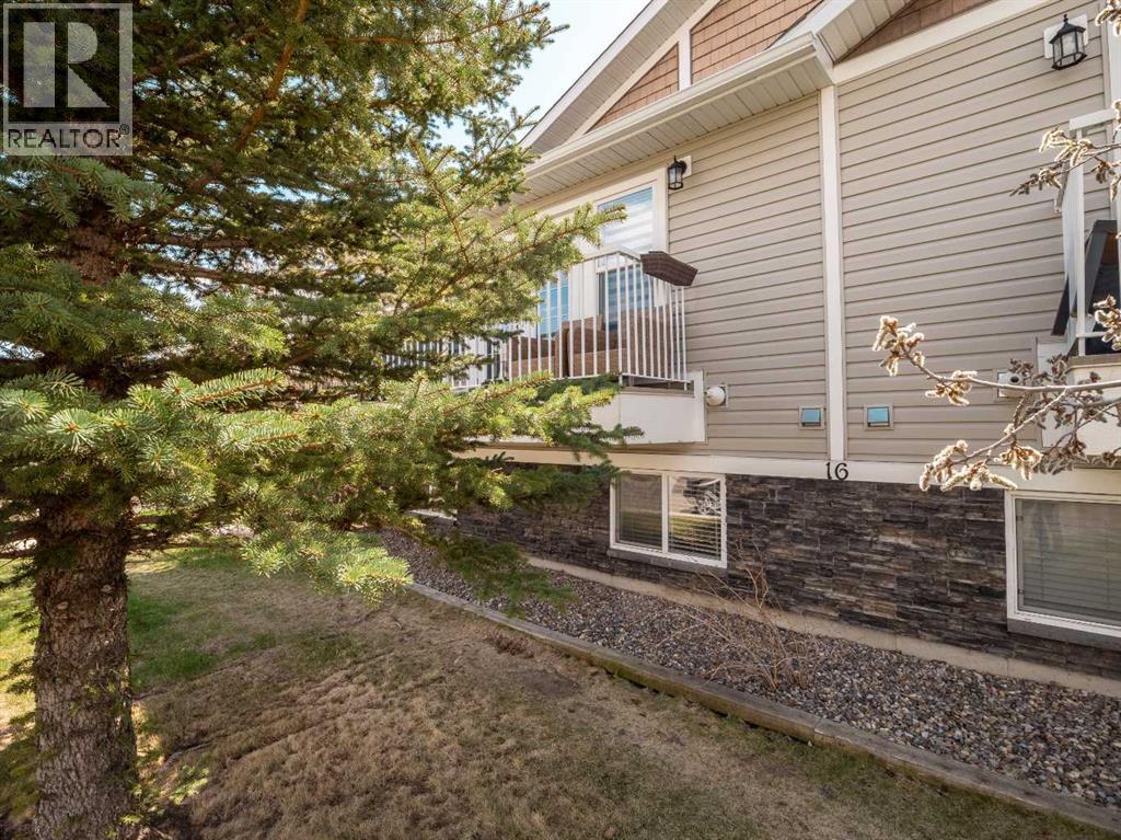 1, 16 Cougar Cove N