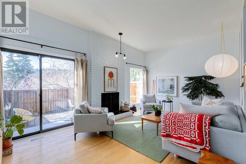 39 Point Mckay Crescent NW