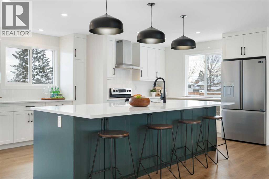 248 Madeira Place NE