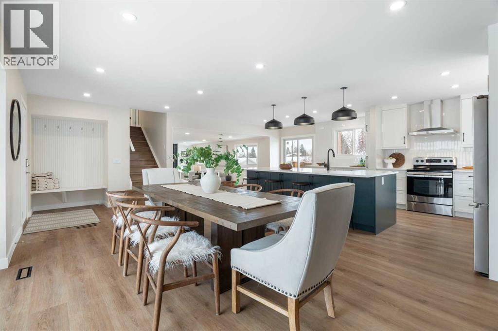 248 Madeira Place NE