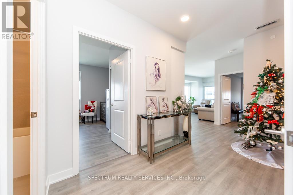 A-1007 - 30 UPPER MALL WAY