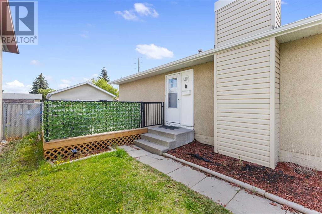 6824 Rundlehorn Drive NE