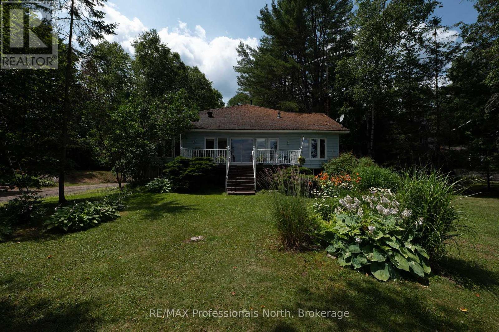 1015 BLACKBERRY LANE