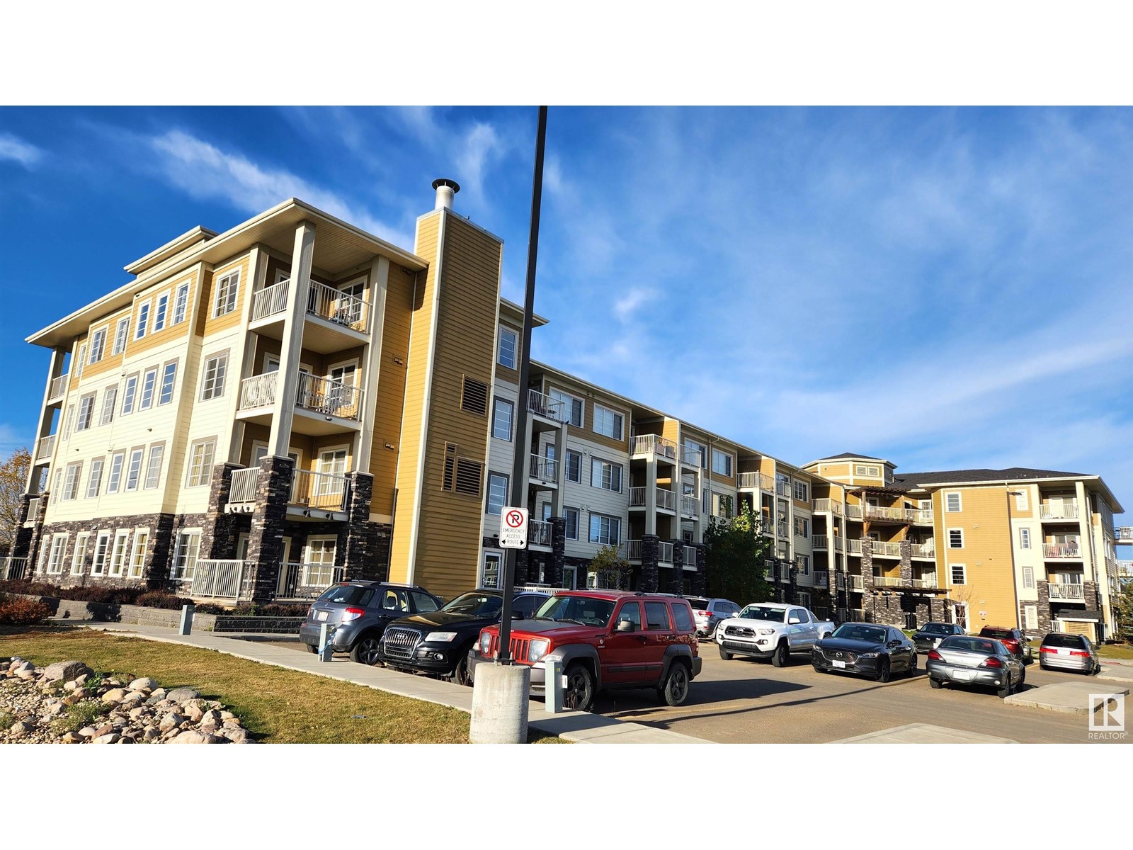 #216 3670 139 AV NW