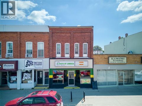 40 QUEEN North Tilbury ON N0P2L0