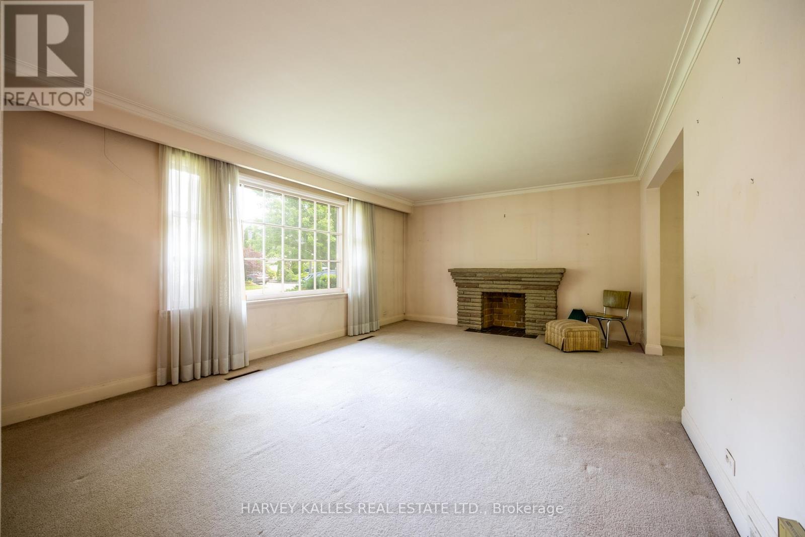 17 MUNRO BOULEVARD