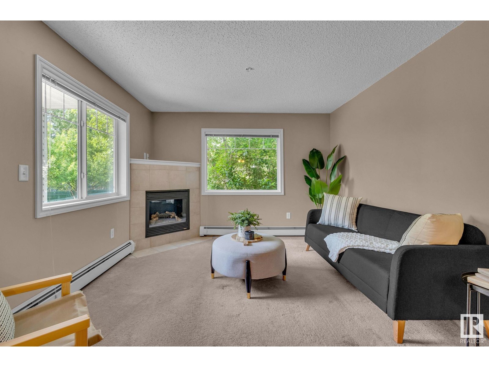 #114 905 BLACKLOCK WY SW