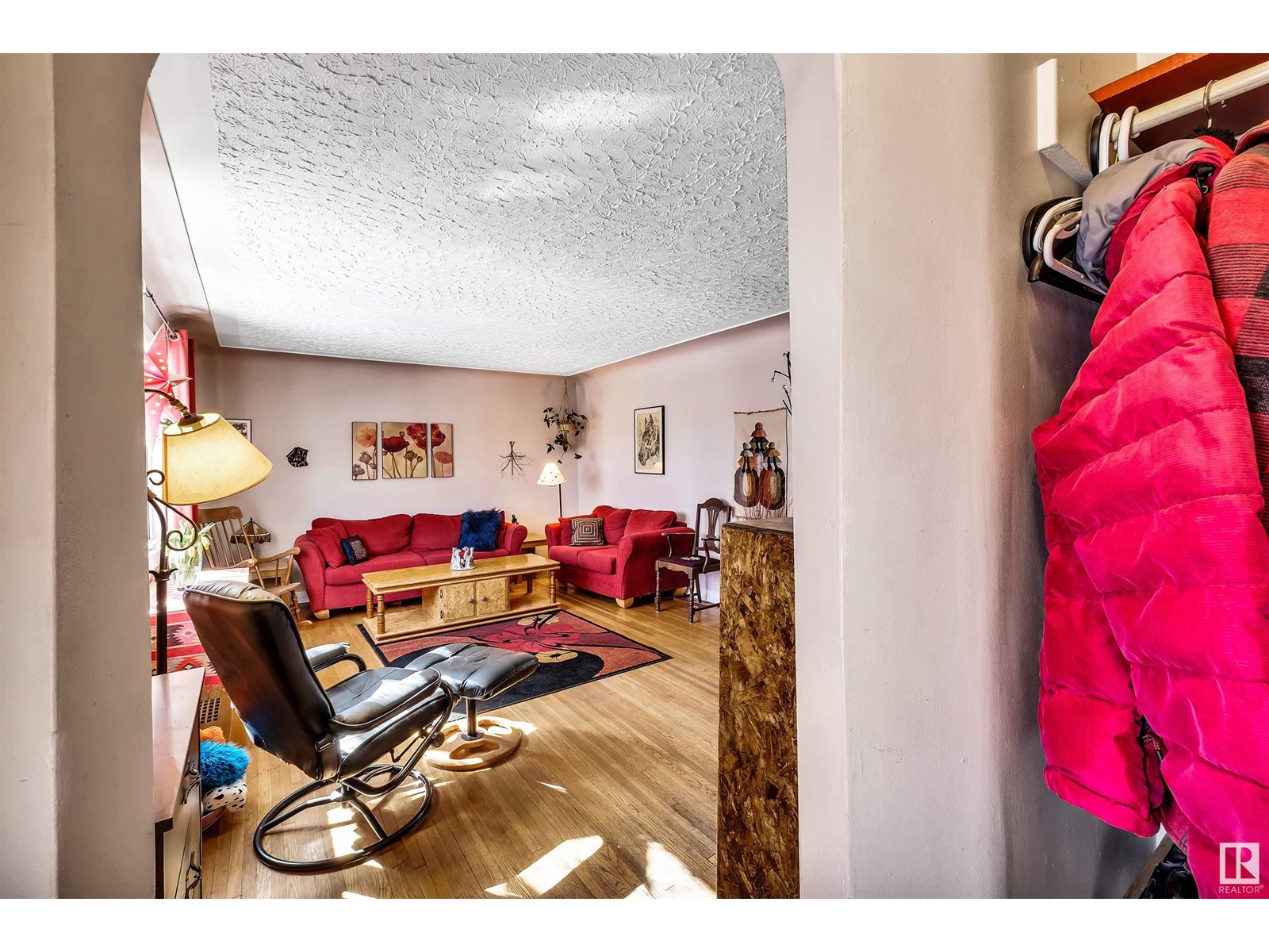 10962 135 ST NW NW