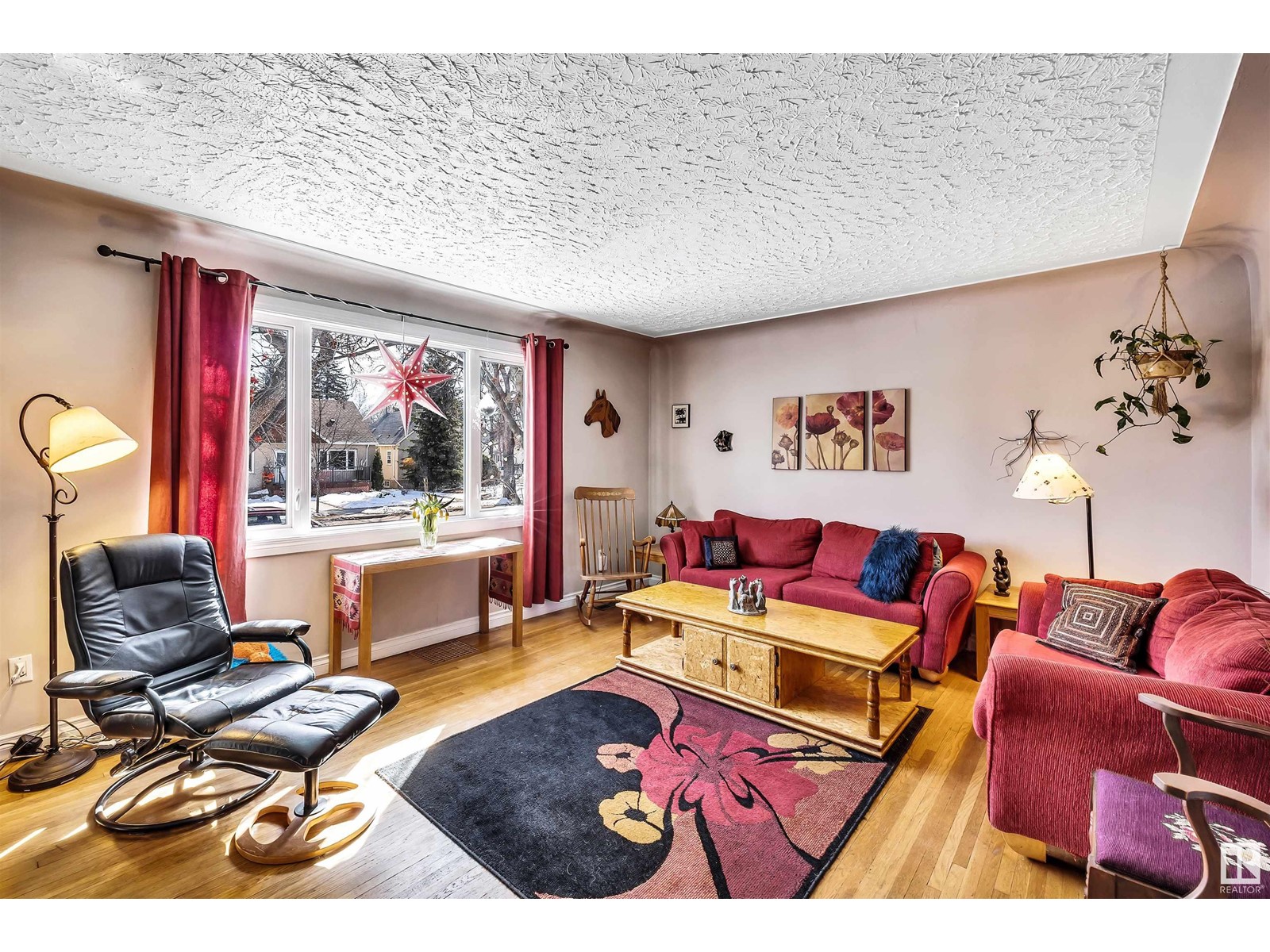 10962 135 ST NW NW