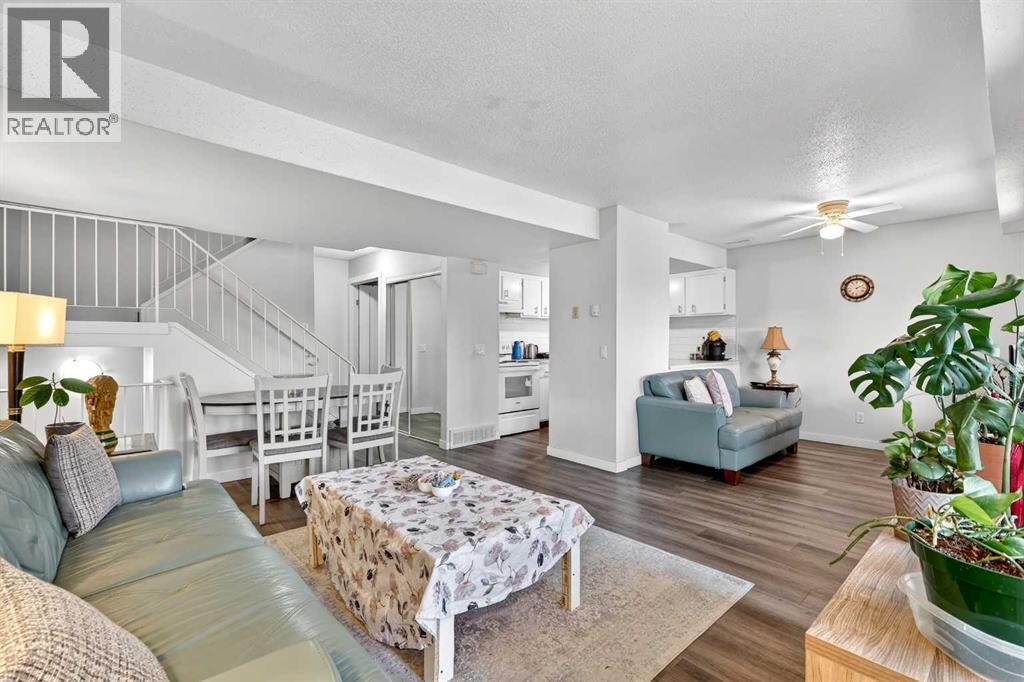 1112, 2200 Woodview Drive SW