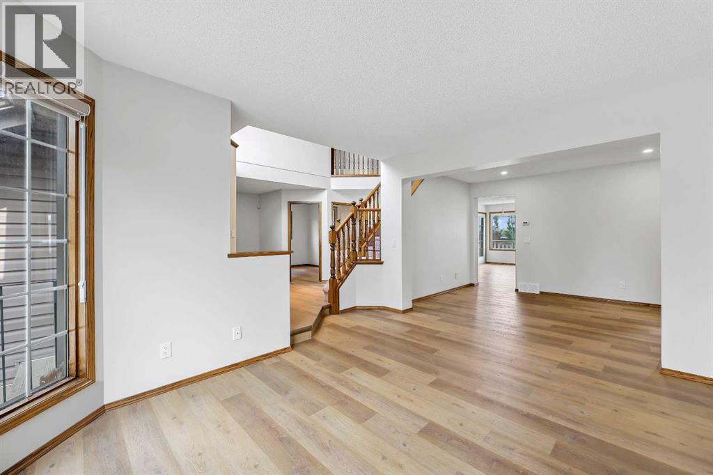 40 Edgebrook View NW