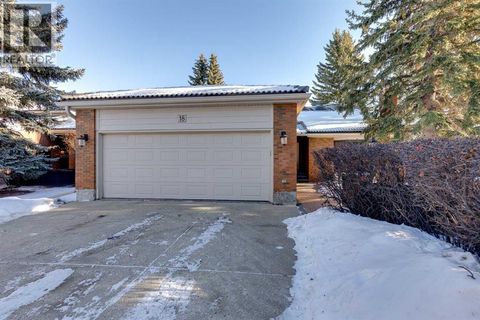 18, 35 Oakmount Court SW Calgary AB T2V4Y3