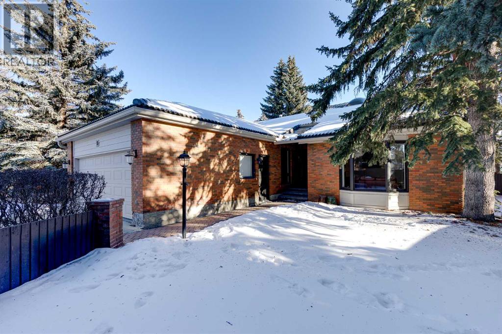 18, 35 Oakmount Court SW