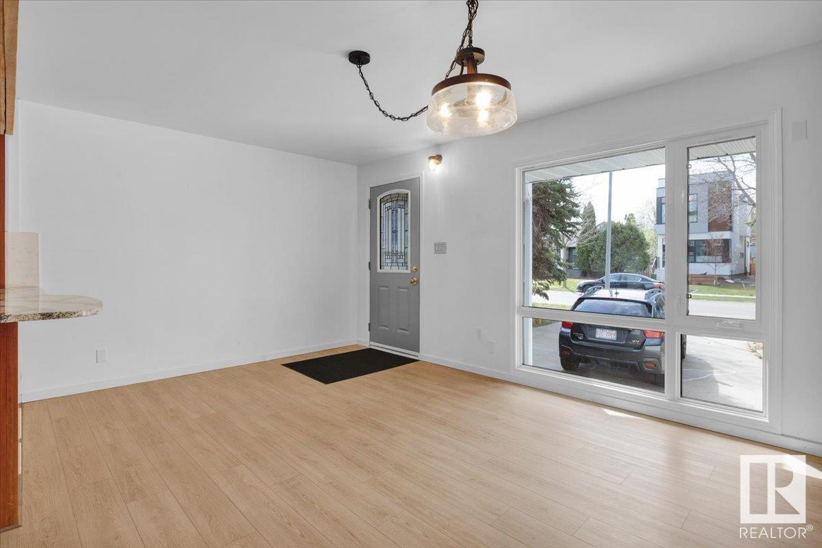 9324 75 AV NW NW