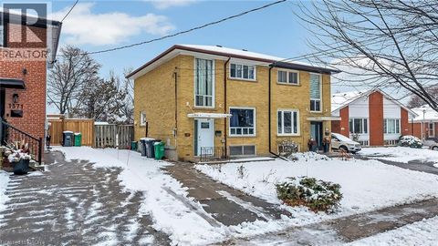 1367 FREEPORT Drive Mississauga ON L5C1S5