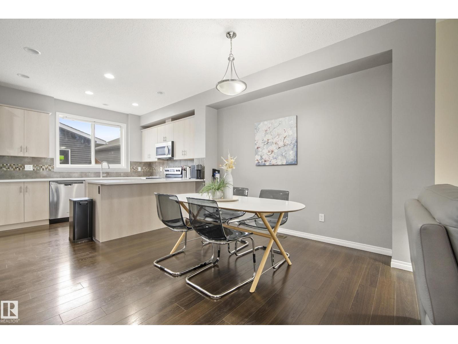 3030 ARTHURS CR SW