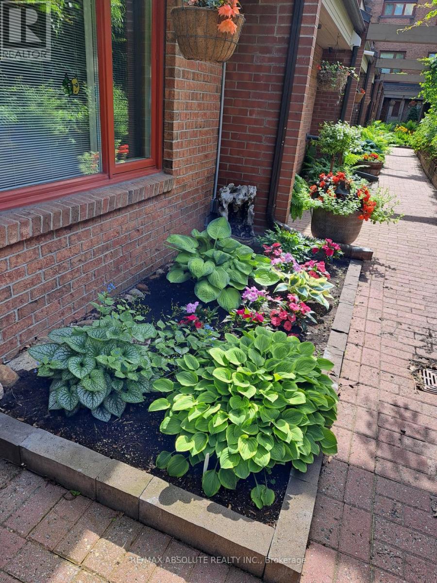 2 - 125 SPRINGFIELD ROAD