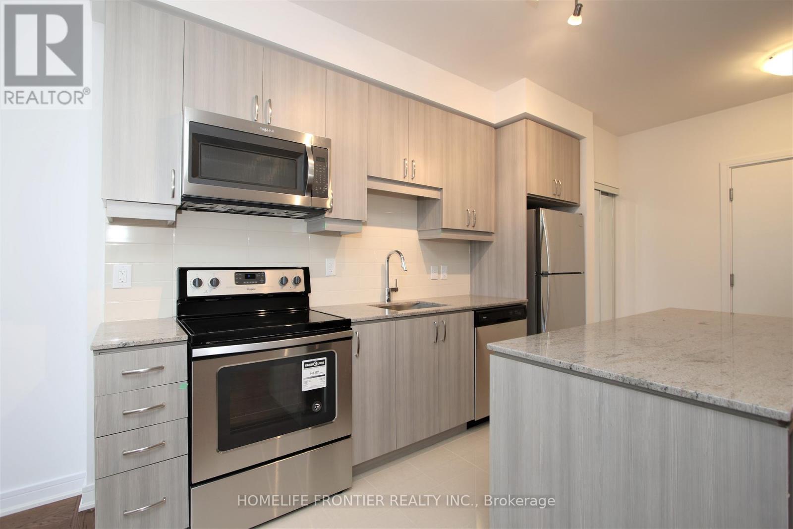 807 - 9201 YONGE STREET