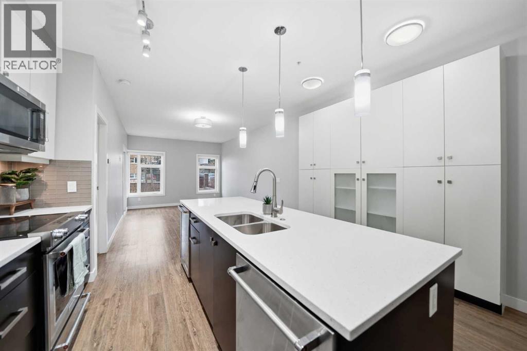 107, 1720 10 Street SW