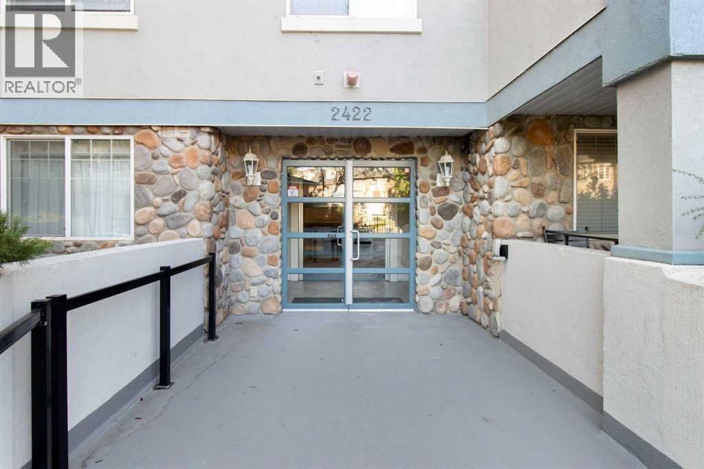 404, 2422 Erlton Street SW