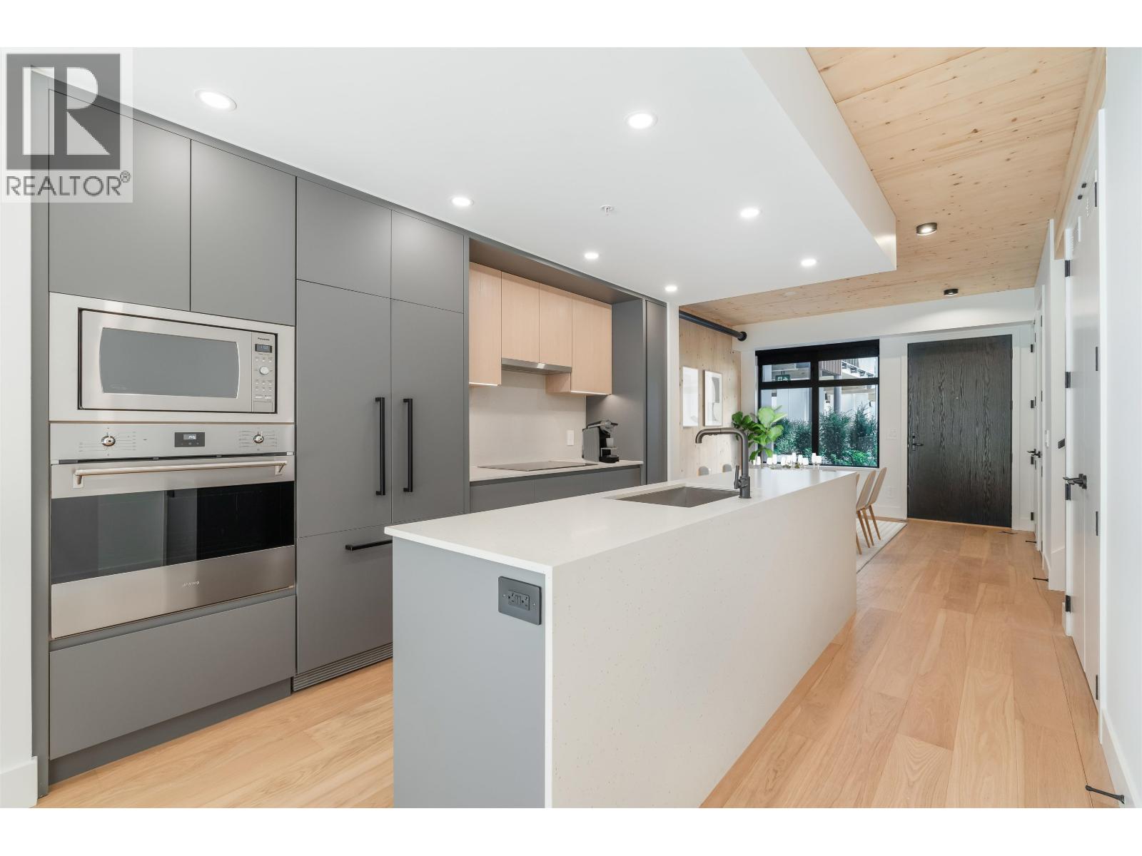 121 310 SALTER STREET