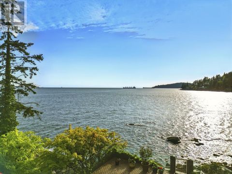 3120 TRAVERS AVENUE West Vancouver BC V7V1G3