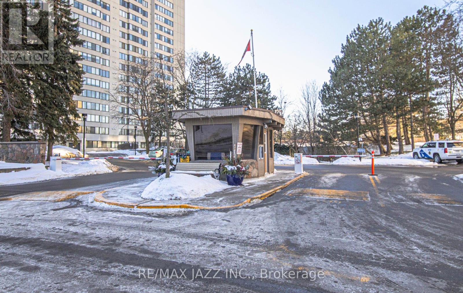 801 - 2330 BRIDLETOWNE CIRCLE