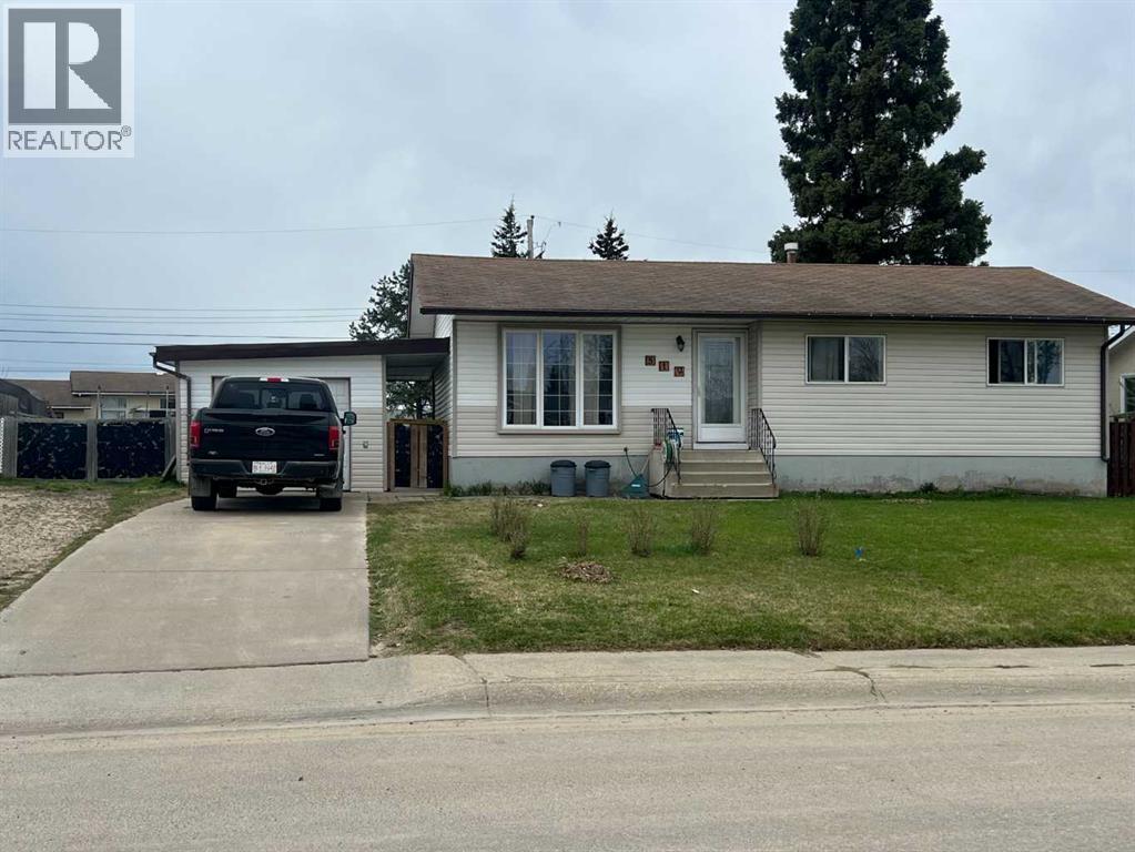 Photo 1 of 13 — 519 5 Avenue, Fox Creek, AB T0H1P0