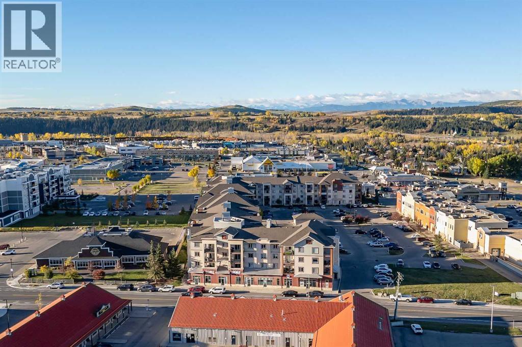 4, 505 Railway Street W