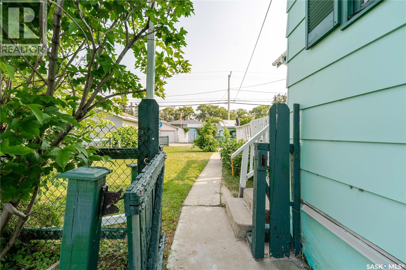 1233 Coteau STREET W