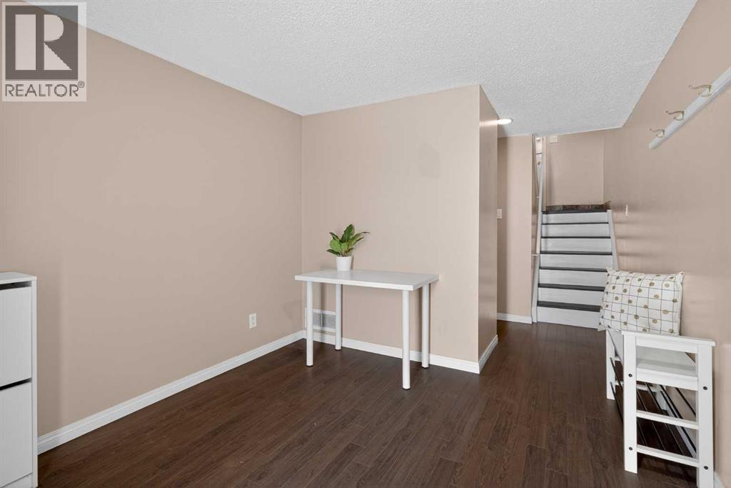 10304 Braeside Drive SW