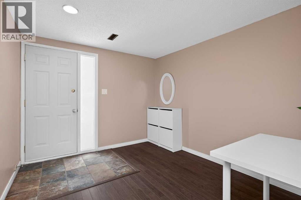 10304 Braeside Drive SW