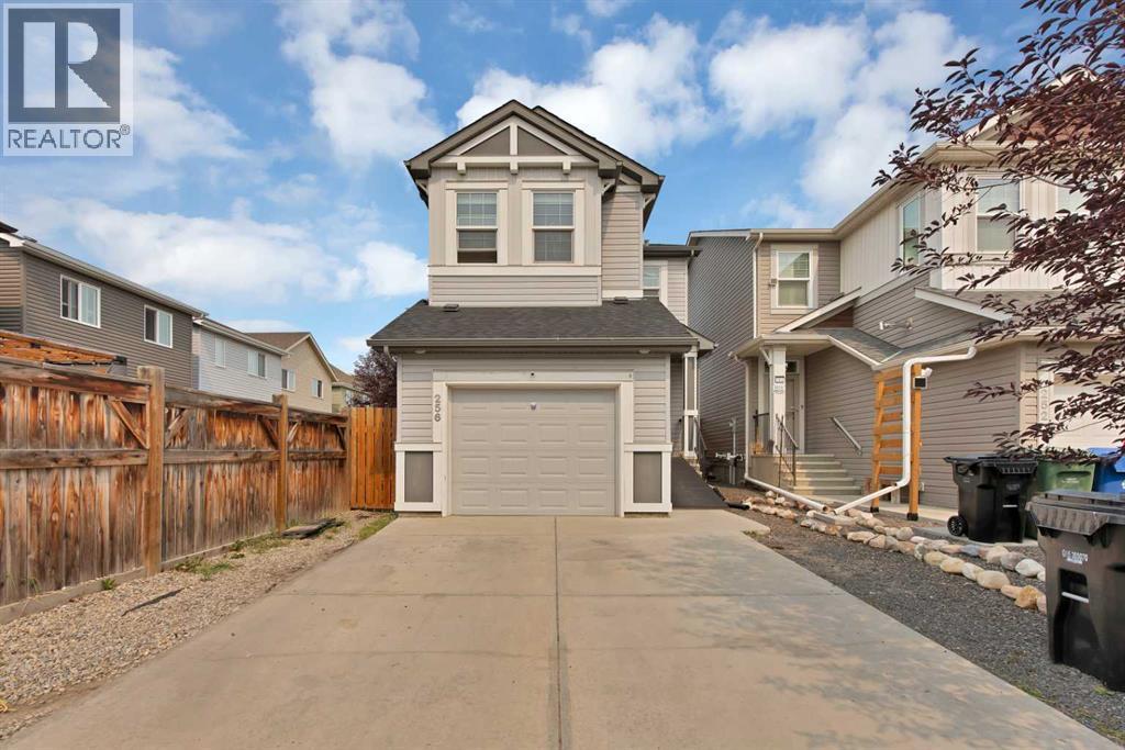 256 Auburn Glen Close SE
