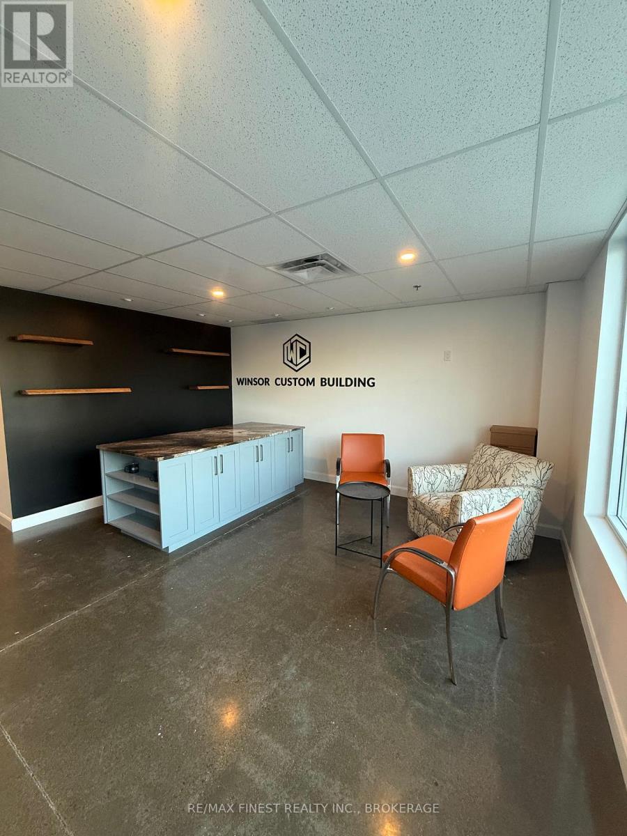 7 - 496 DISCOVERY AVENUE