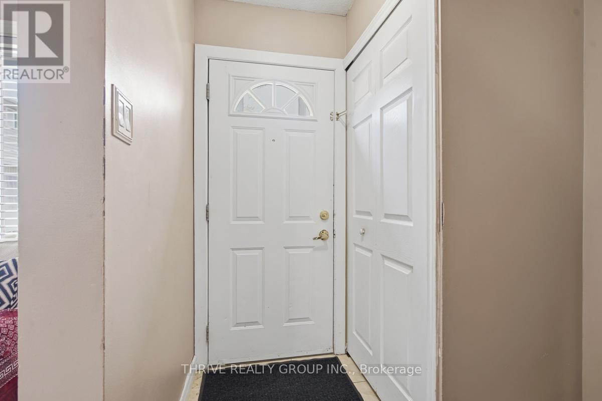 40 - 1095 JALNA BOULEVARD