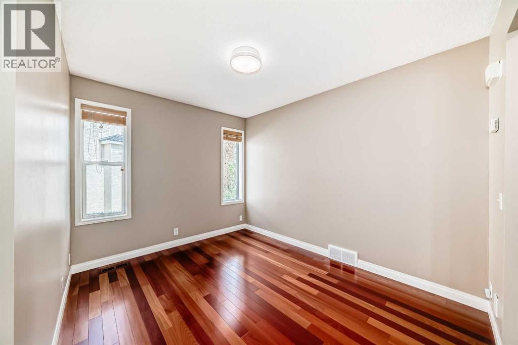 177 Douglas Glen Heath SE