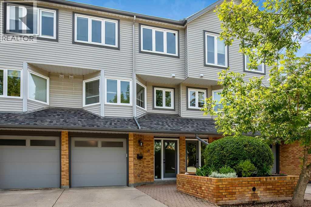6 Coachway Green SW