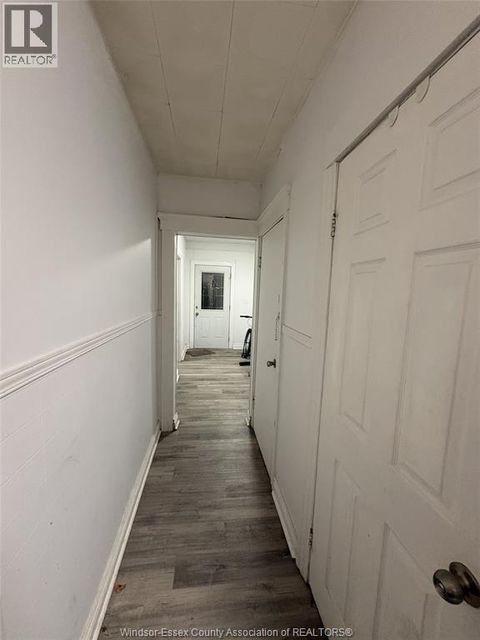 235-237 CRAWFORD Unit# MAIN Windsor ON N9A5C3