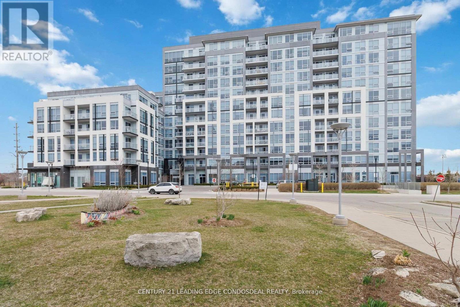 502 - 1050 MAIN STREET W