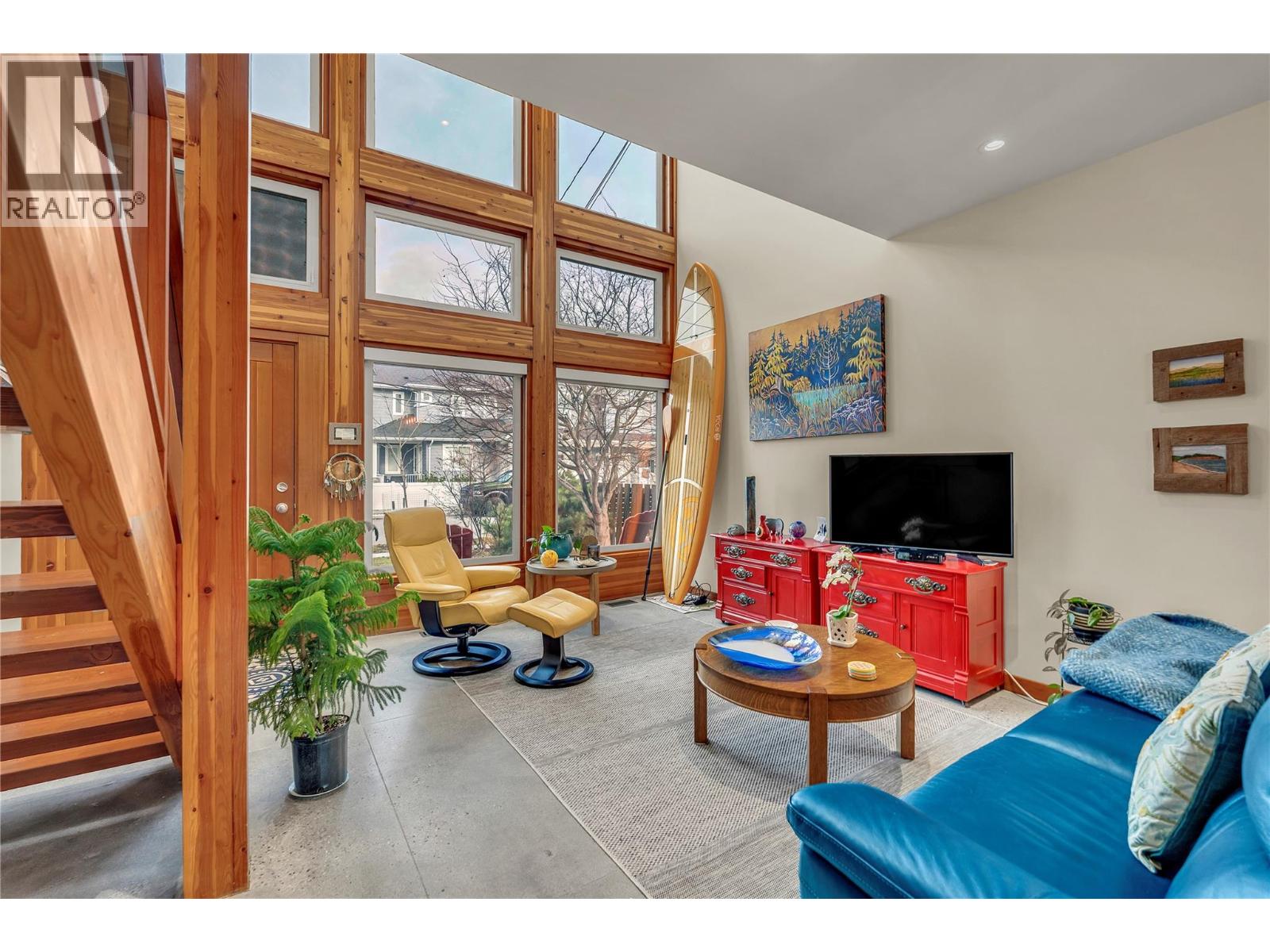 434 ALEXANDER Avenue Unit# 101