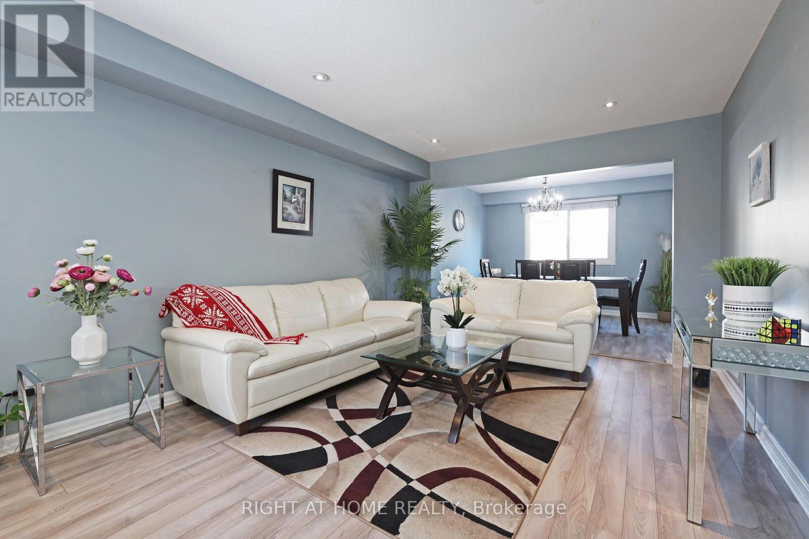 32 CHAPMAN DRIVE