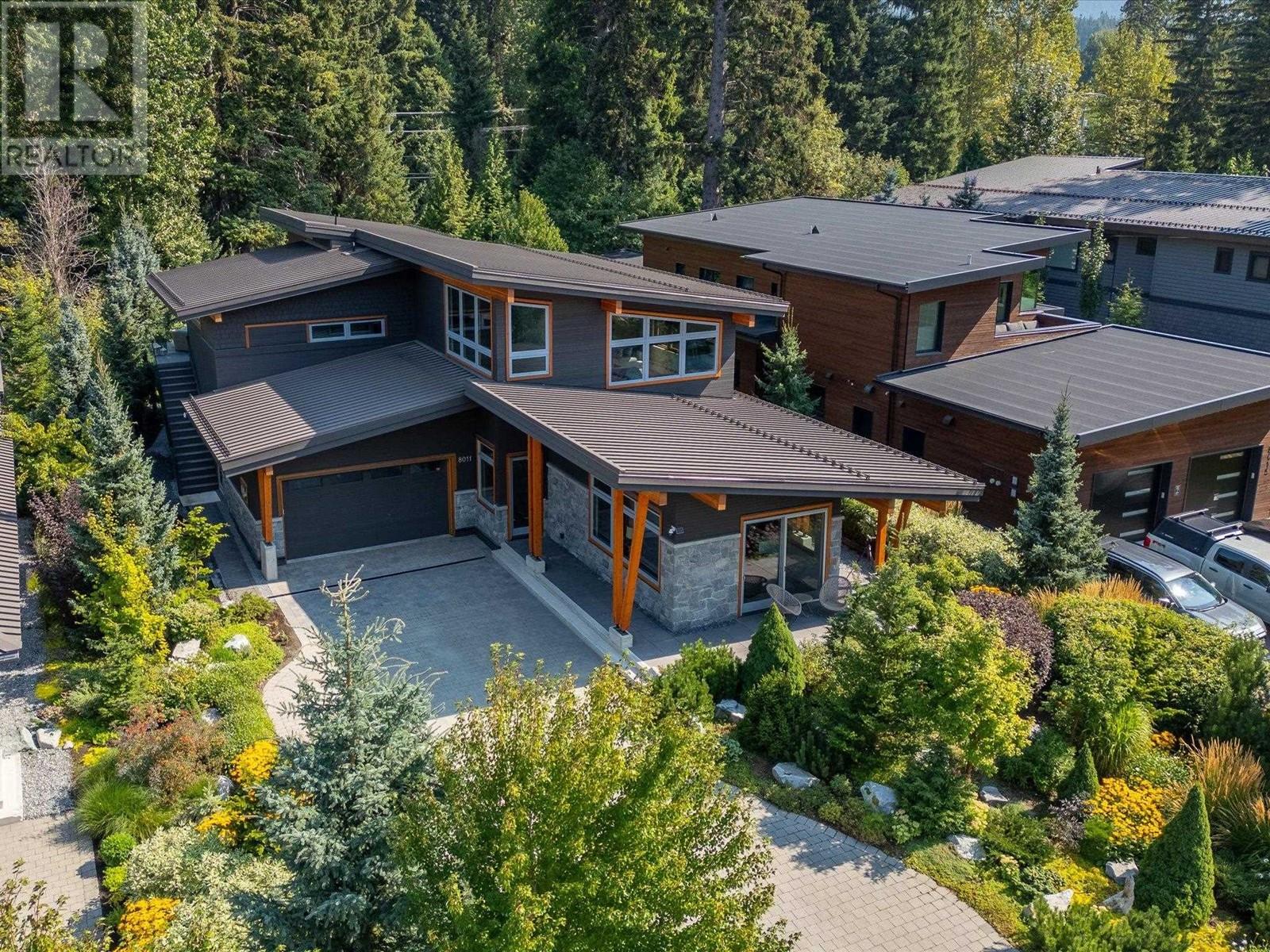 8011 CYPRESS PLACE