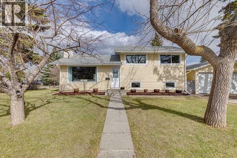 4819 30 Avenue SW Calgary AB T3E0V3