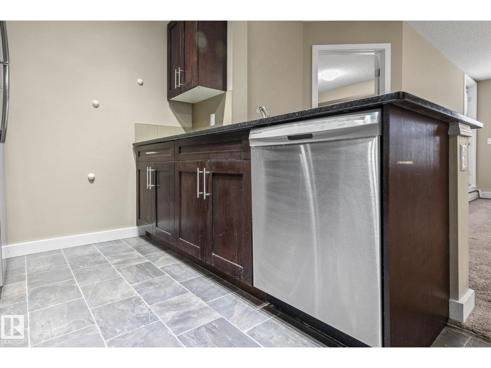 #116 12025 22 AV SW