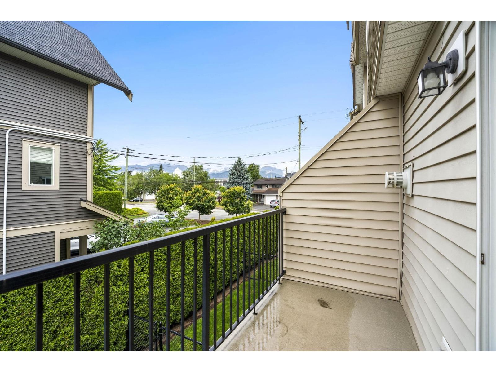 3 46538 FIRST AVENUE|Chilliwack Proper East