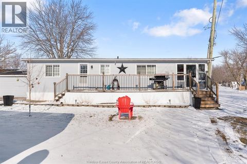 20951 Pier Road, 8 Lake Road Wheatley ON N0P2P0